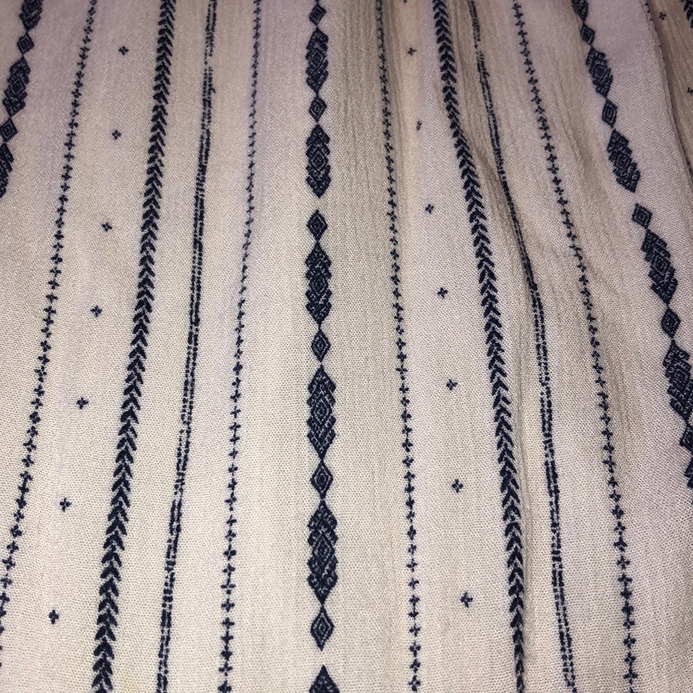 Top - Picture 2 of 6